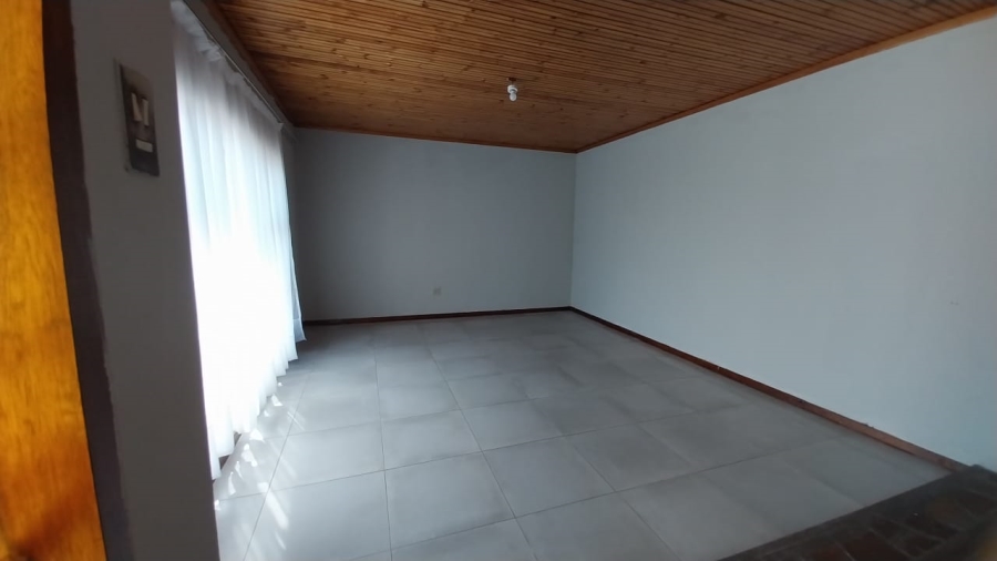 4 Bedroom Property for Sale in Amalinda Eastern Cape